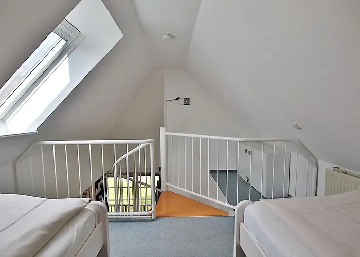 Am Rosenhain 9 Am Rosenhain 9 4